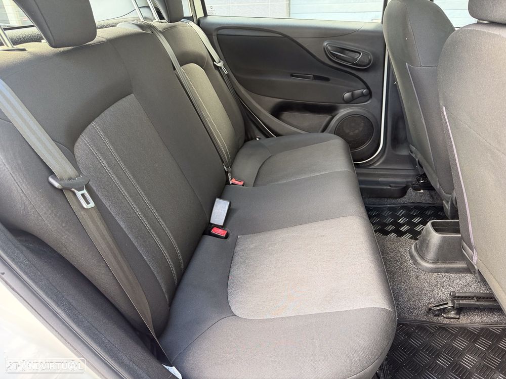 Fiat Punto 1.3 M-Jet Easy S&S - 8