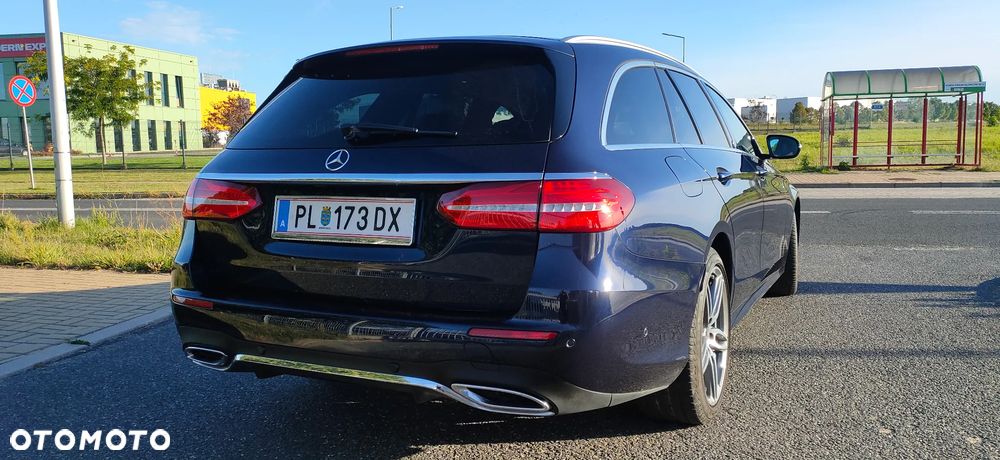 Mercedes-Benz Klasa E 220 d 4Matic 9G-TRONIC AMG Line - 26