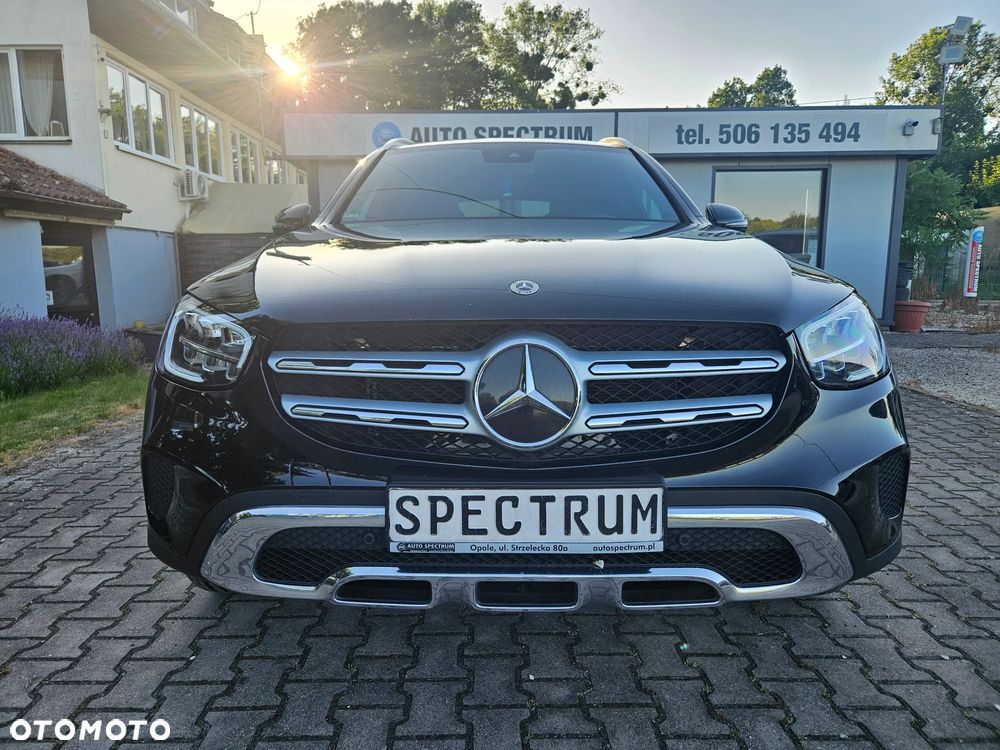 Mercedes-Benz GLC 300 e 4-Matic - 3