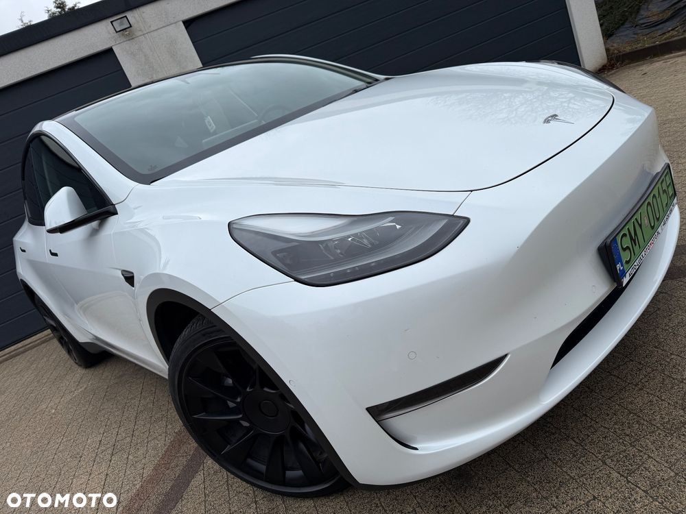 Tesla Model Y Long Range AWD - 2