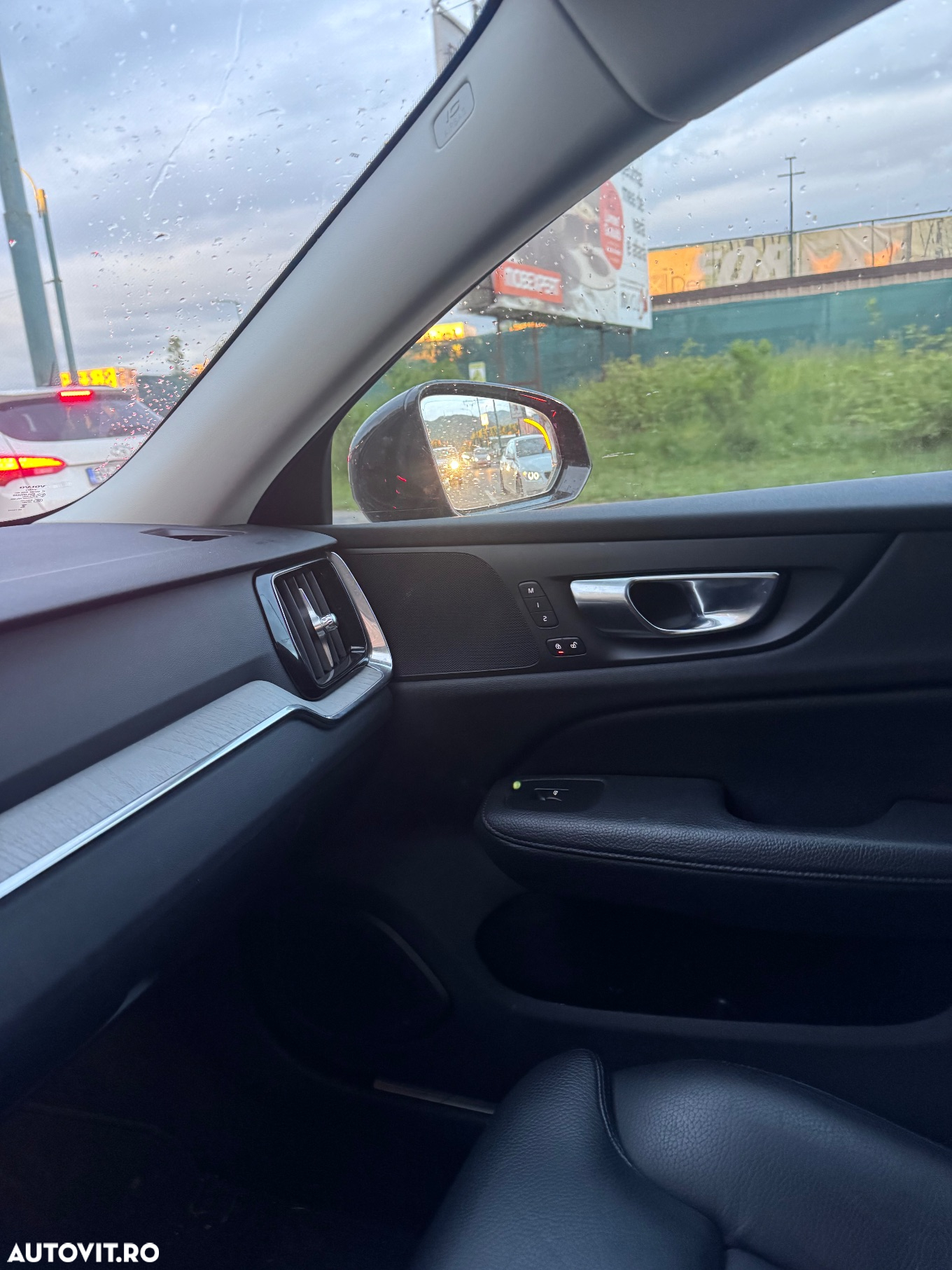 Volvo V60 B5 B AWD Geartronic Momentum Pro - 11