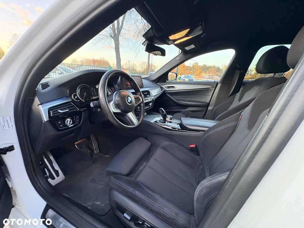 BMW Seria 5 520d M Sport sport - 17