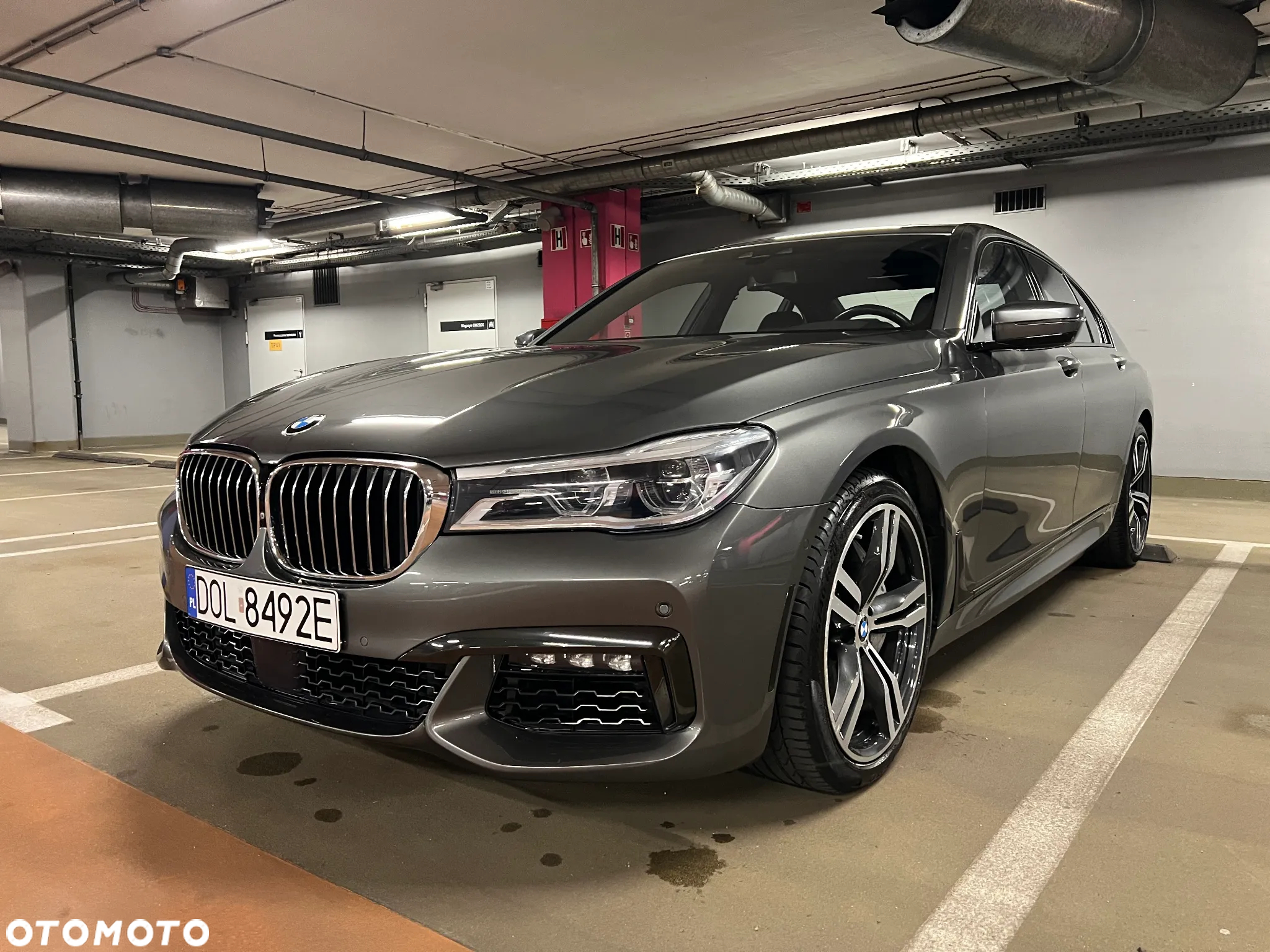 BMW Seria 7 750i xDrive - 8