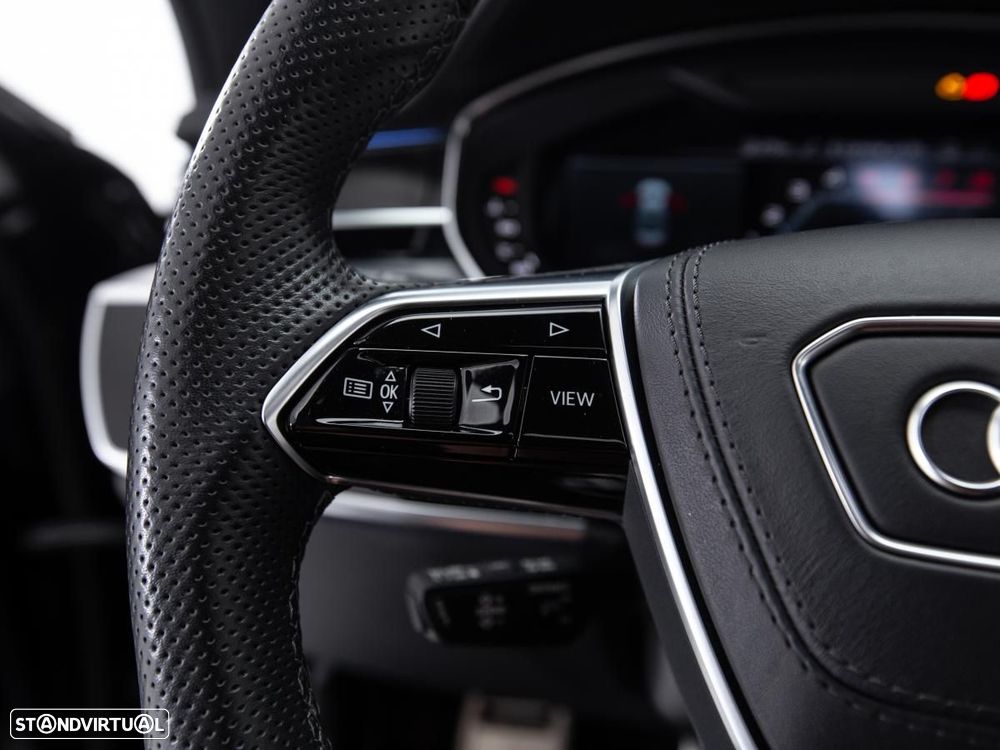 Audi S8 - 24