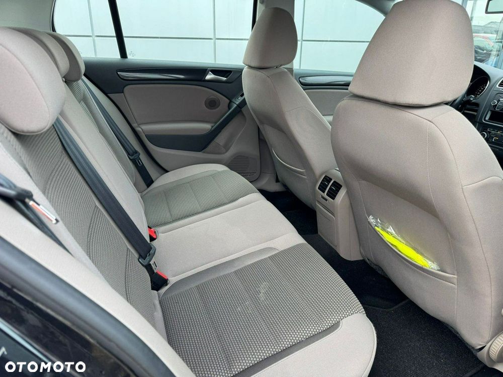 Volkswagen Golf 1.6 Comfortline - 20