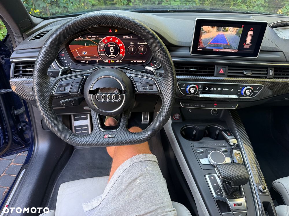 Audi RS4 Avant - 5