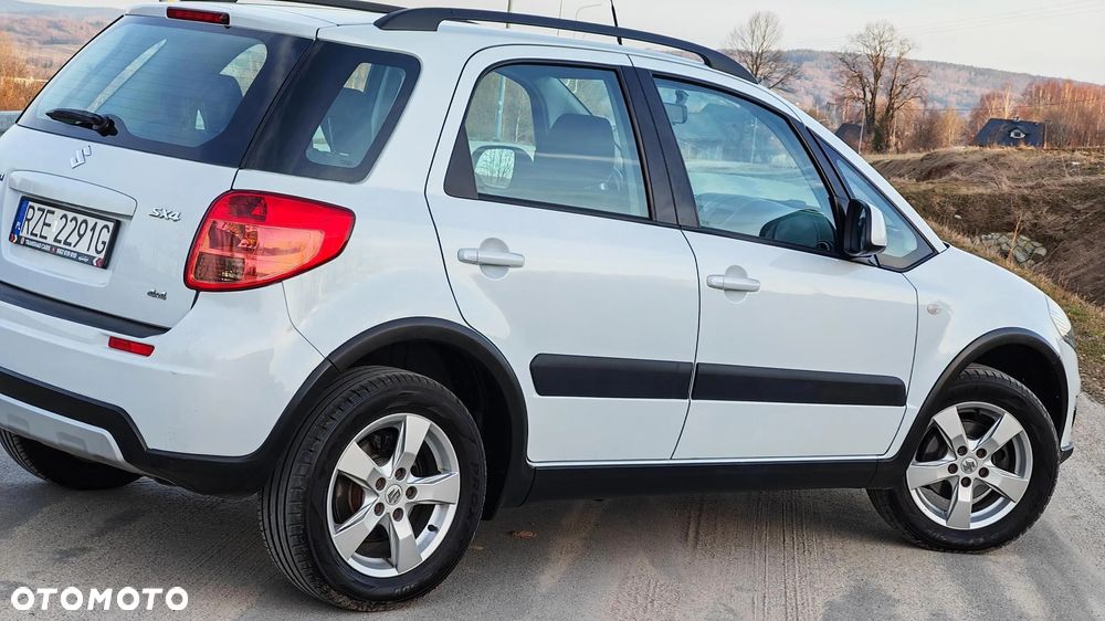 Suzuki SX4 1.6 VVT 4x4 Style - 17