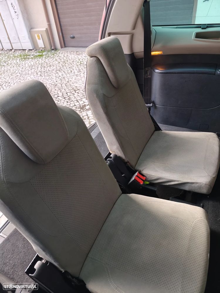 Citroën C4 Grand Picasso 1.6 HDi Exclusive - 13