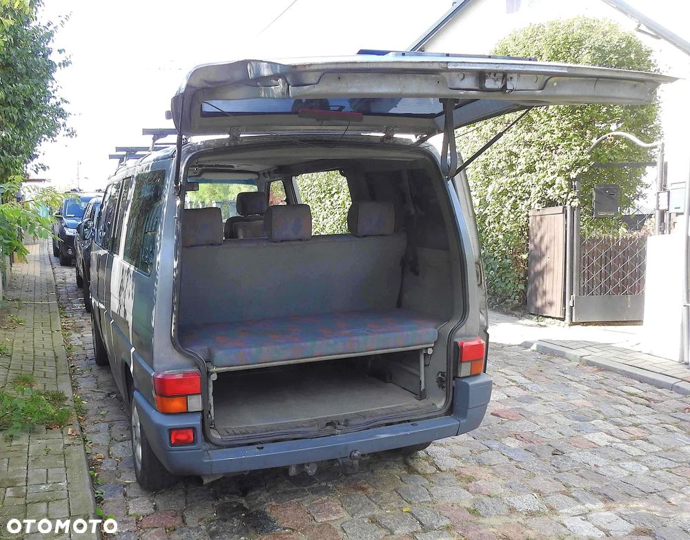 Volkswagen Multivan - 5