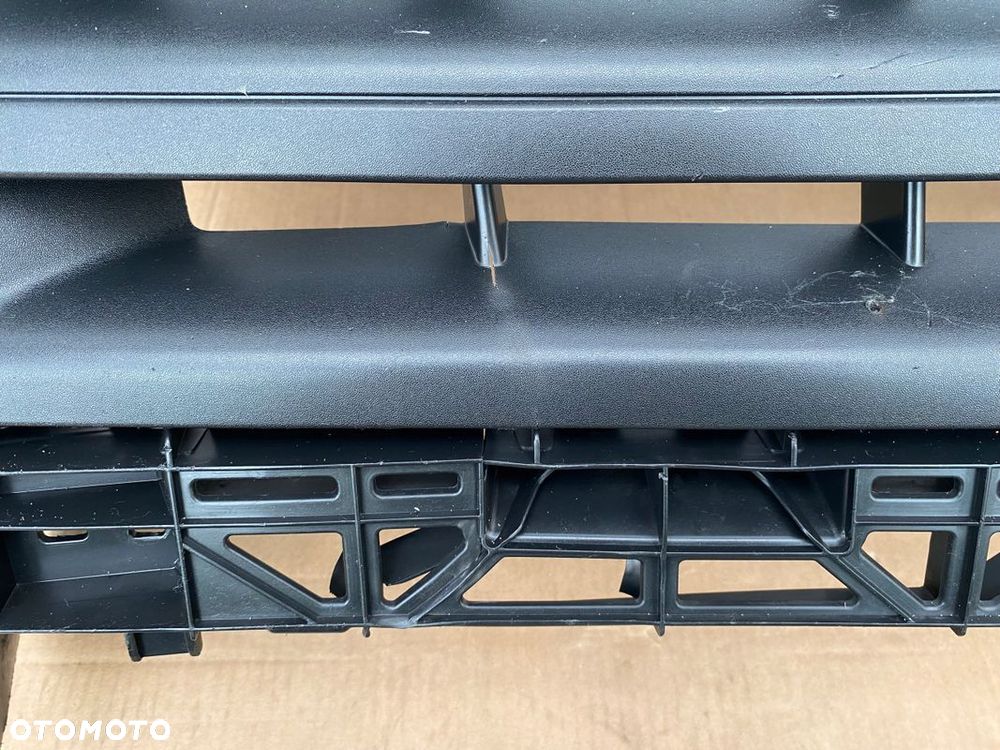 VW CRAFTER LIFT 2011- ATRAPA GRILL EMBLEMAT CHROM ORYGINALNA 2E0853653 - 7