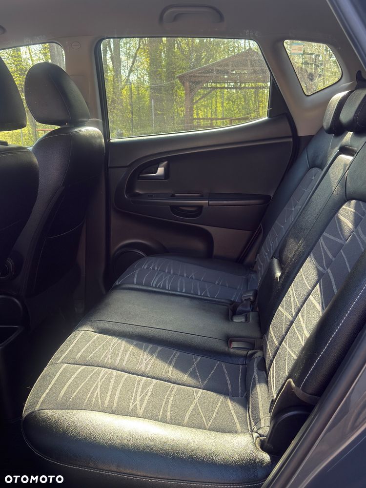 Kia Venga 1.6 Business Line - 9