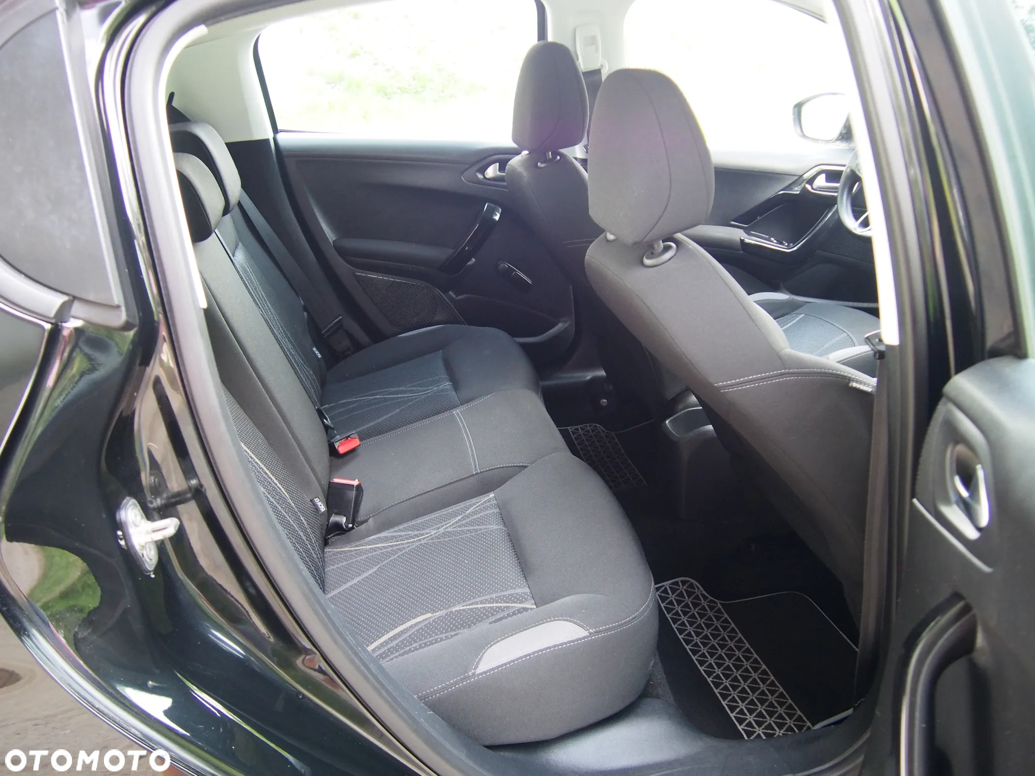 Peugeot 208 1.2 VTi Active Pack - 25