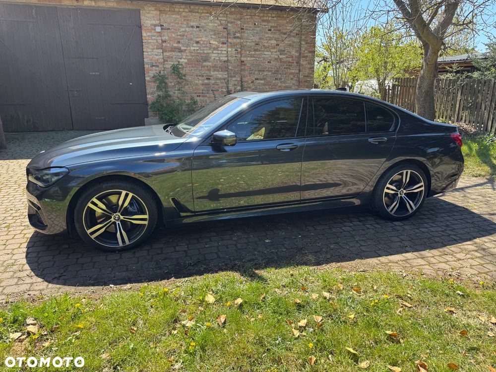 BMW Seria 7 750i xDrive - 4