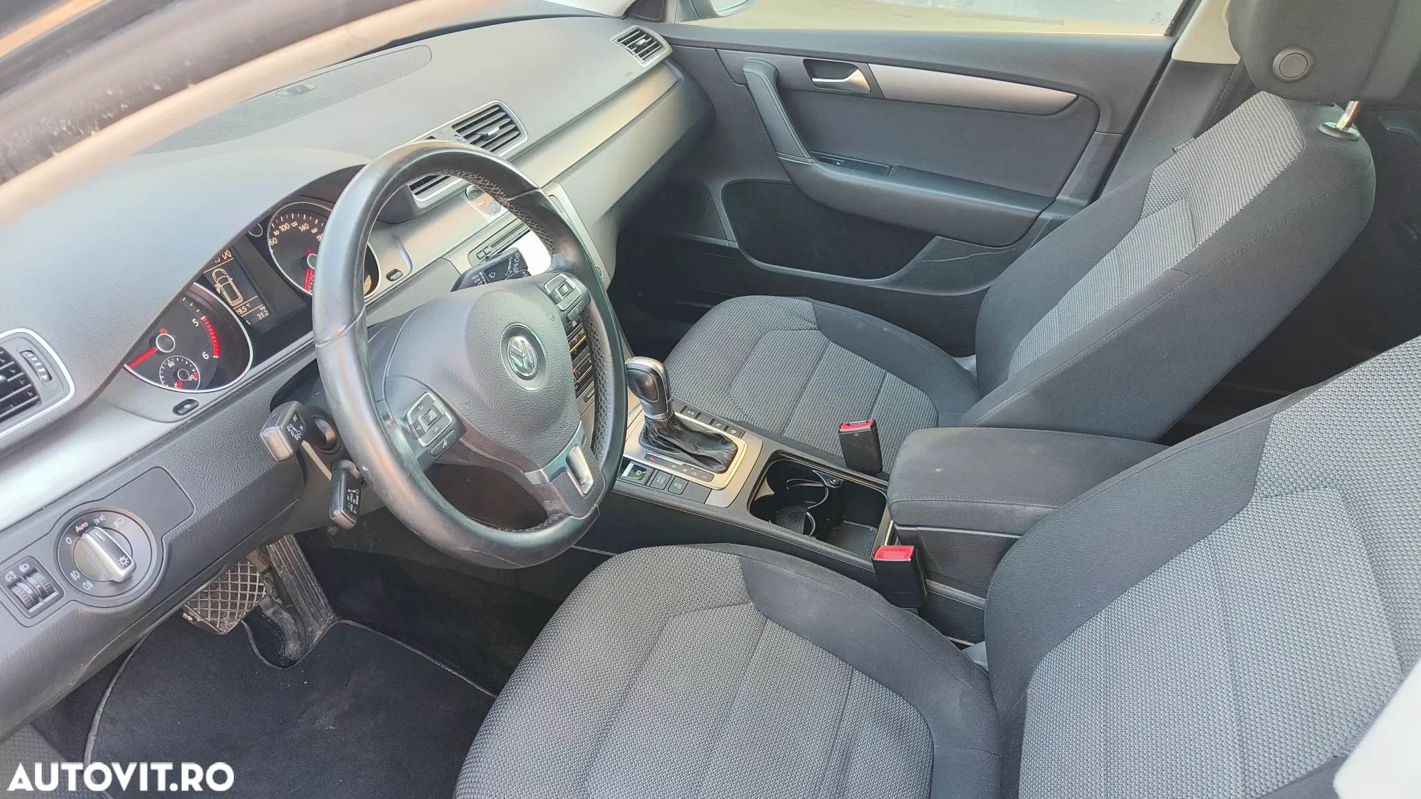 Volkswagen Passat Variant 2.0 Blue TDI DSG SCR Comfortline - 8