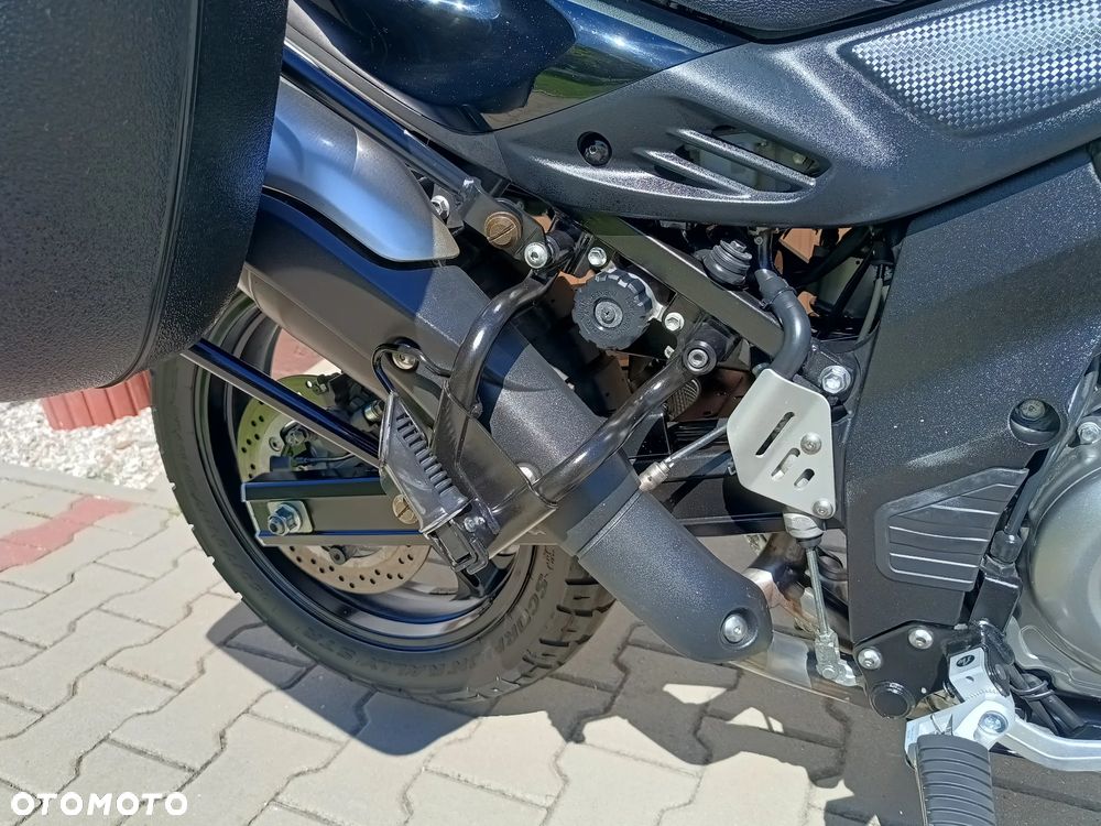 Suzuki V-STROM - 16