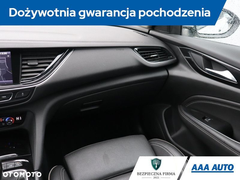 Opel Insignia - 10