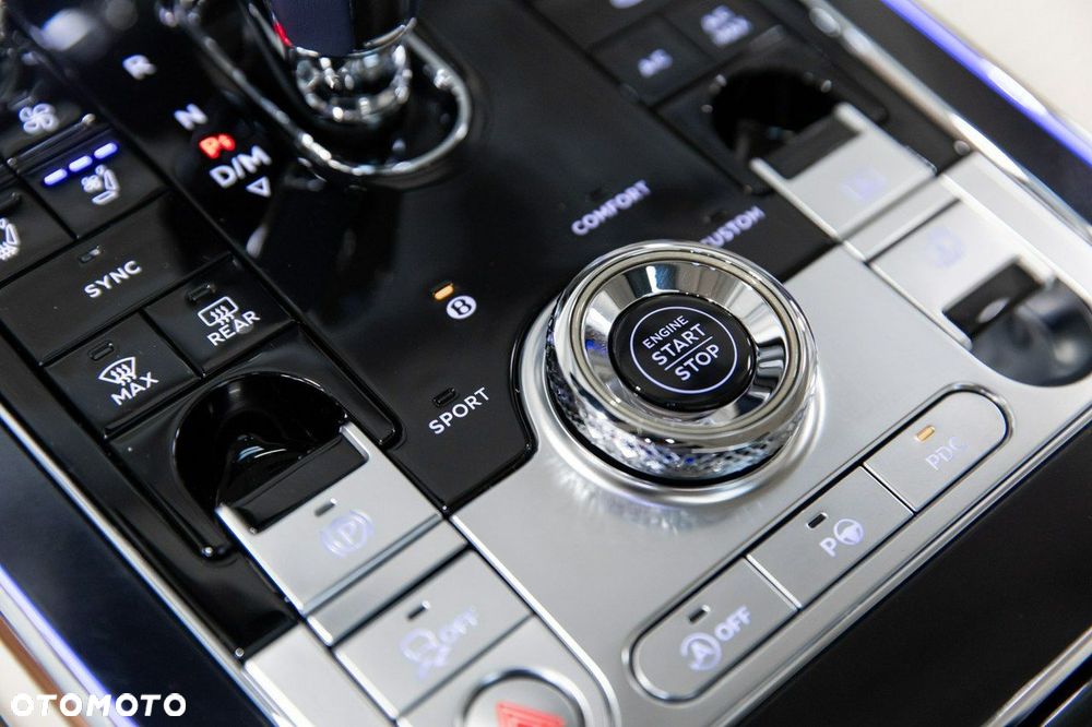 Bentley Flying Spur - 33