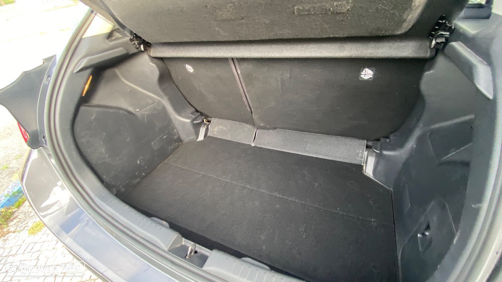 Toyota Yaris 1.5 HDF Comfort - 12