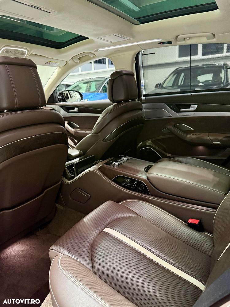 Audi A8 4.2 TDI DPF (clean diesel) quattro tiptronic Lang - 11