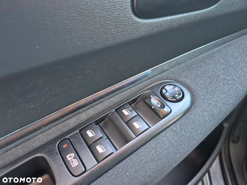 Peugeot 3008 120 VTi Premium - 33