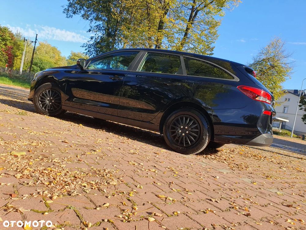Hyundai i30 1.4 Select - 31