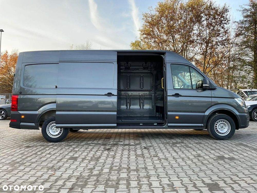 Volkswagen Crafter 35 Furgon z wysokim dachem 2,0 l 177 KM automat - 9