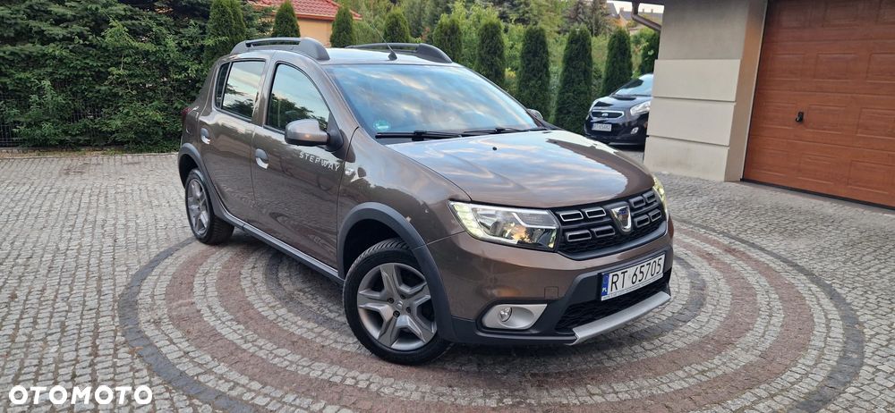 Dacia Sandero 0.9 TCe SL Celebration - 4