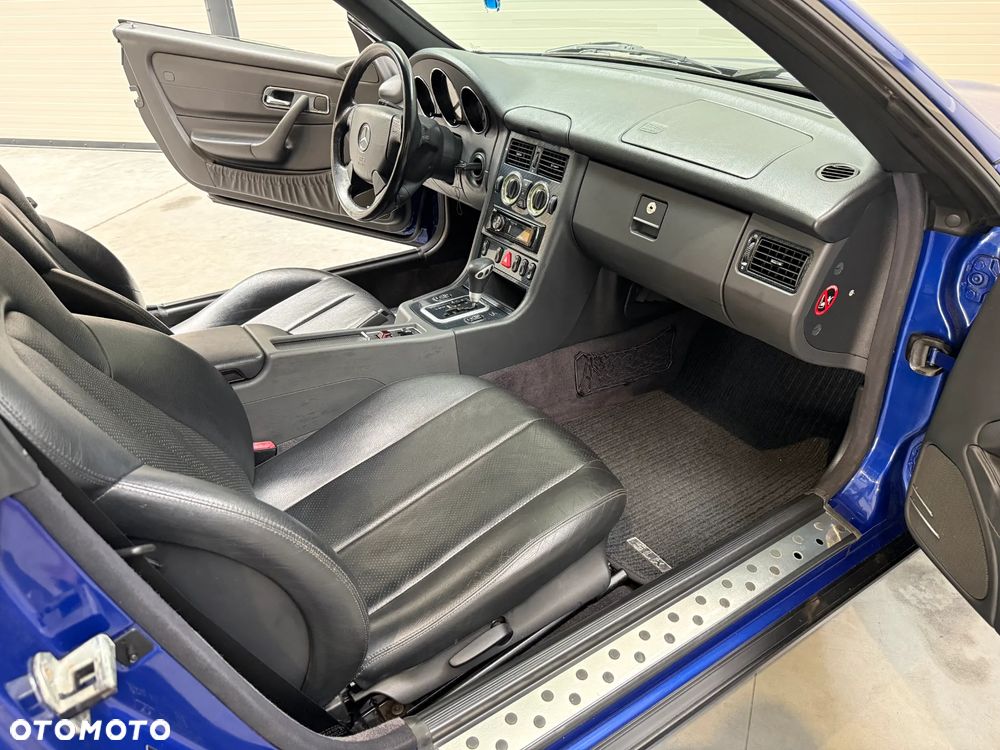Mercedes-Benz SLK - 36