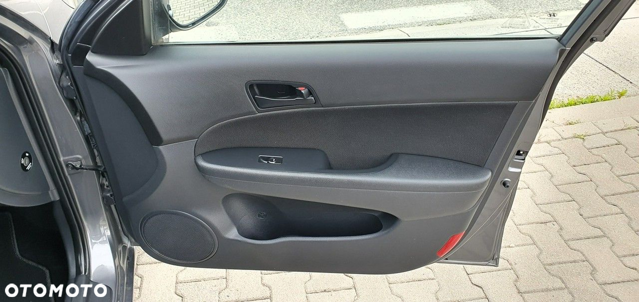 Hyundai i30 - 23