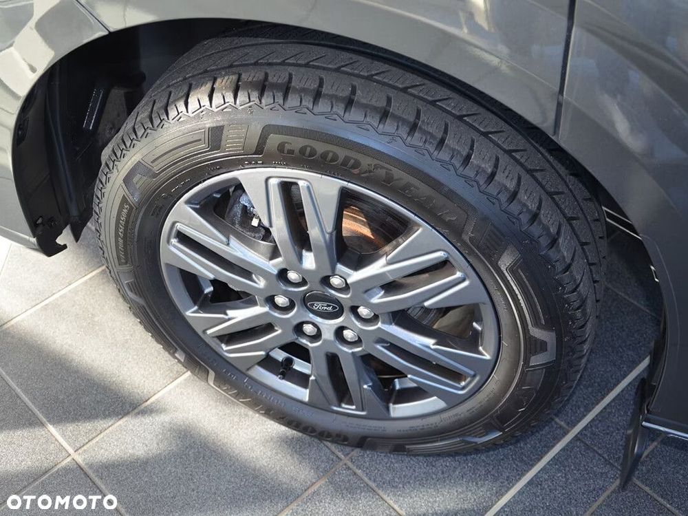 Ford Tourneo Custom - 7