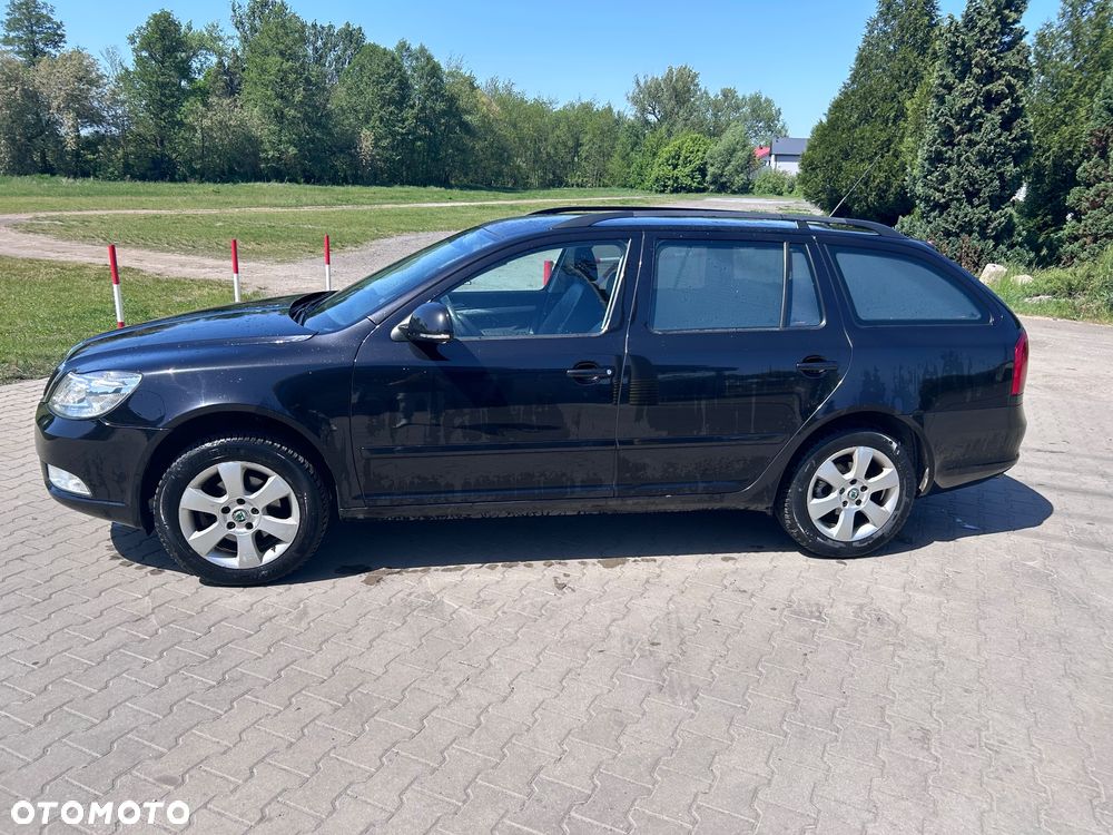 Skoda Octavia 2010 photo 2
