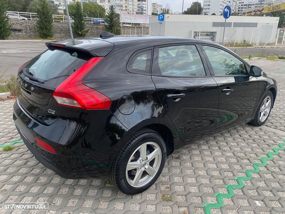Volvo V40 D2 Kinetic - 4