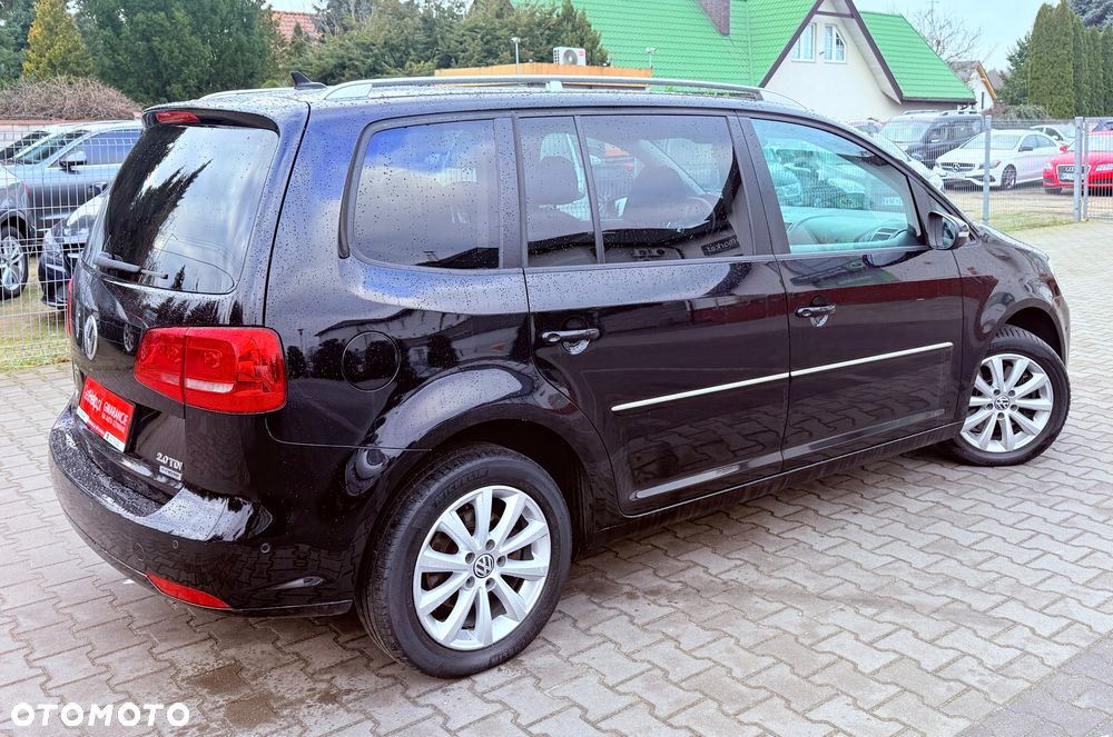 Volkswagen Touran - 28