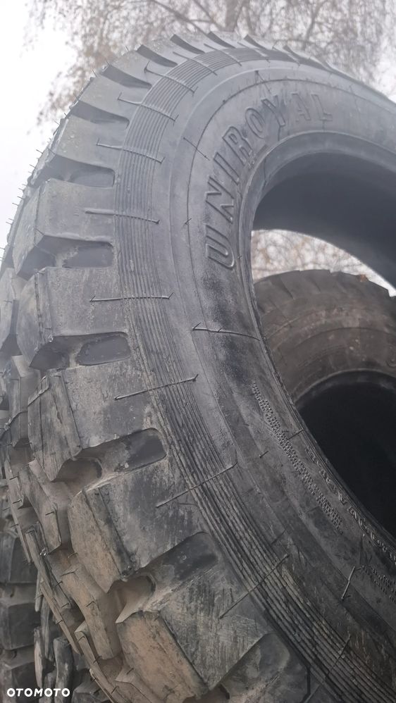 Uniroyal monopoly 9r22.5 - 3