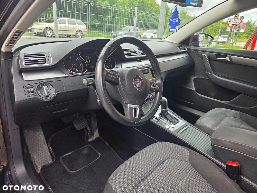 Volkswagen Passat - 5