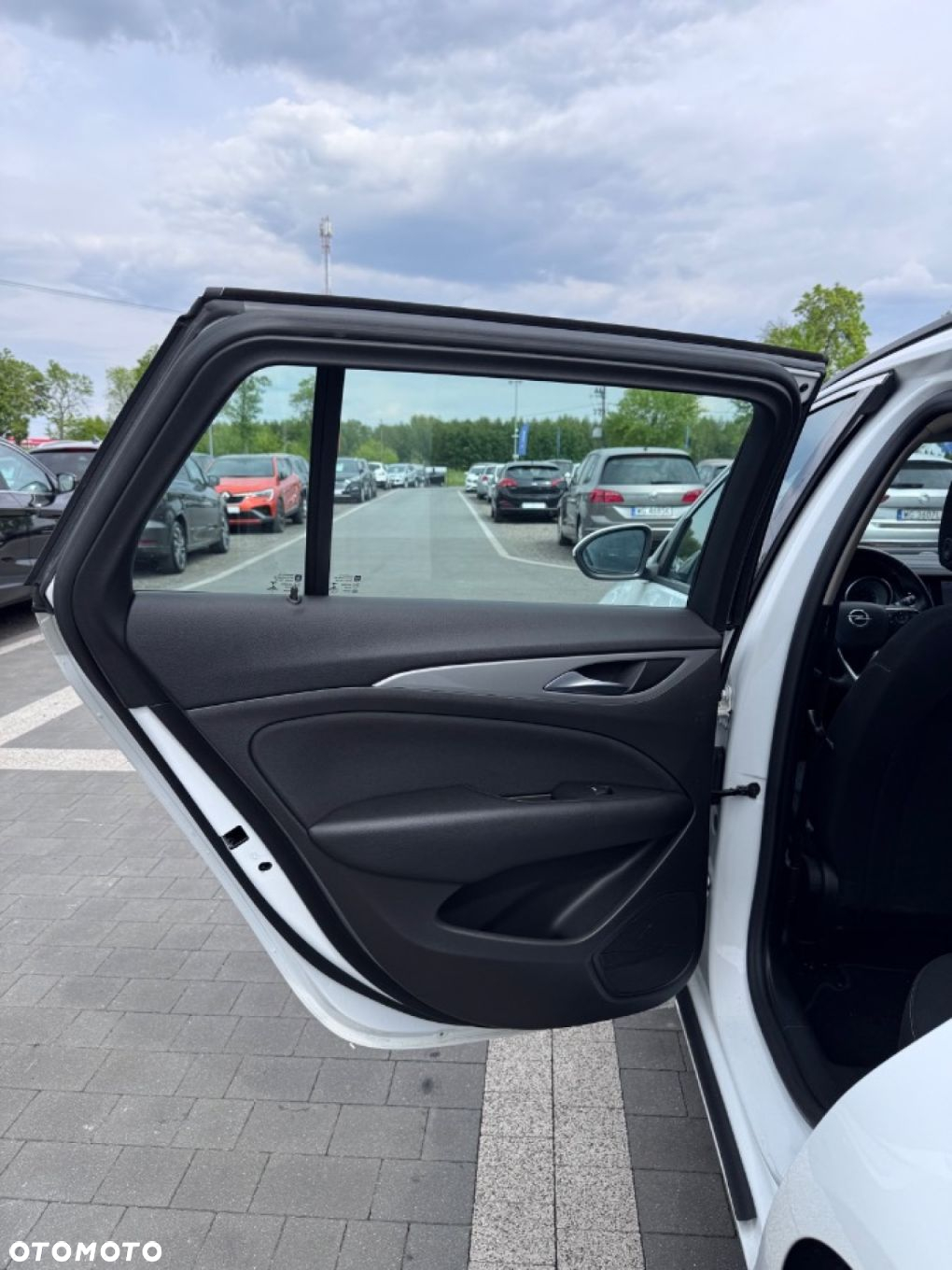 Opel Insignia - 36