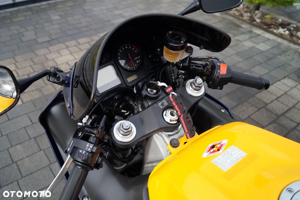 Honda CBR - 12