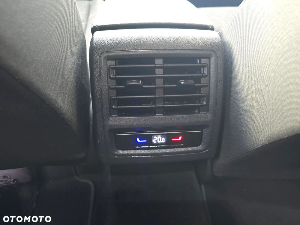Volkswagen Golf - 13