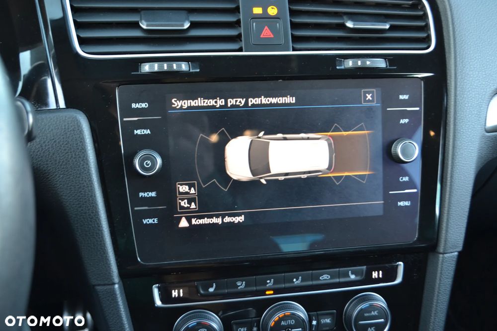 Volkswagen Golf Variant - 24