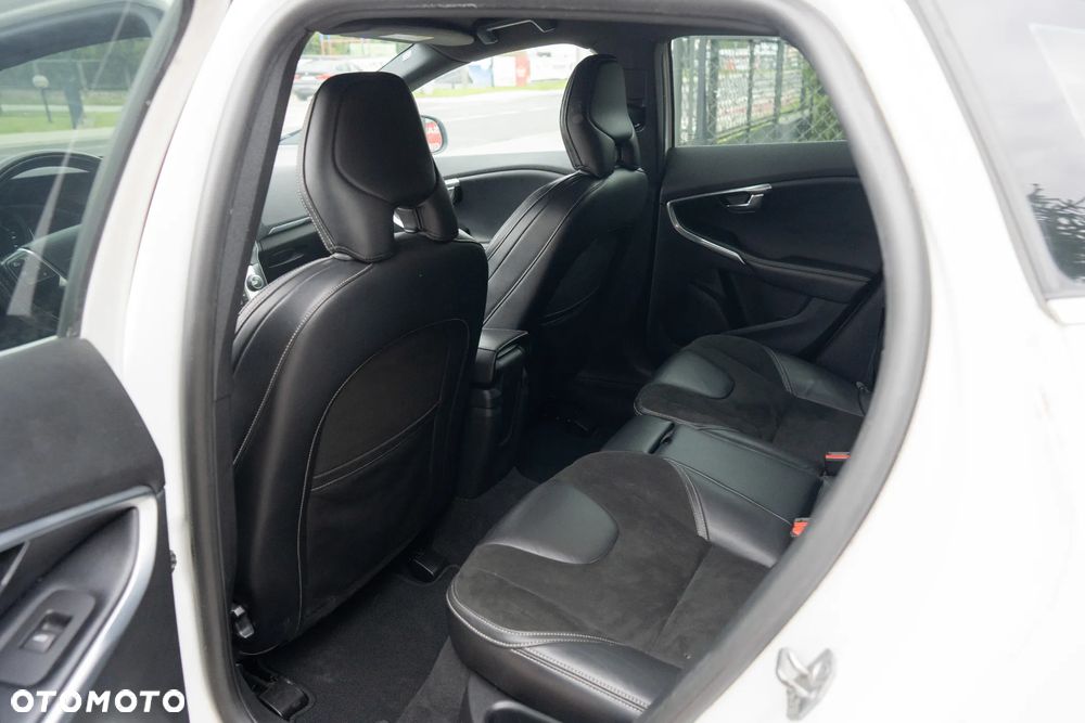 Volvo V40 D2 RDesign - 12