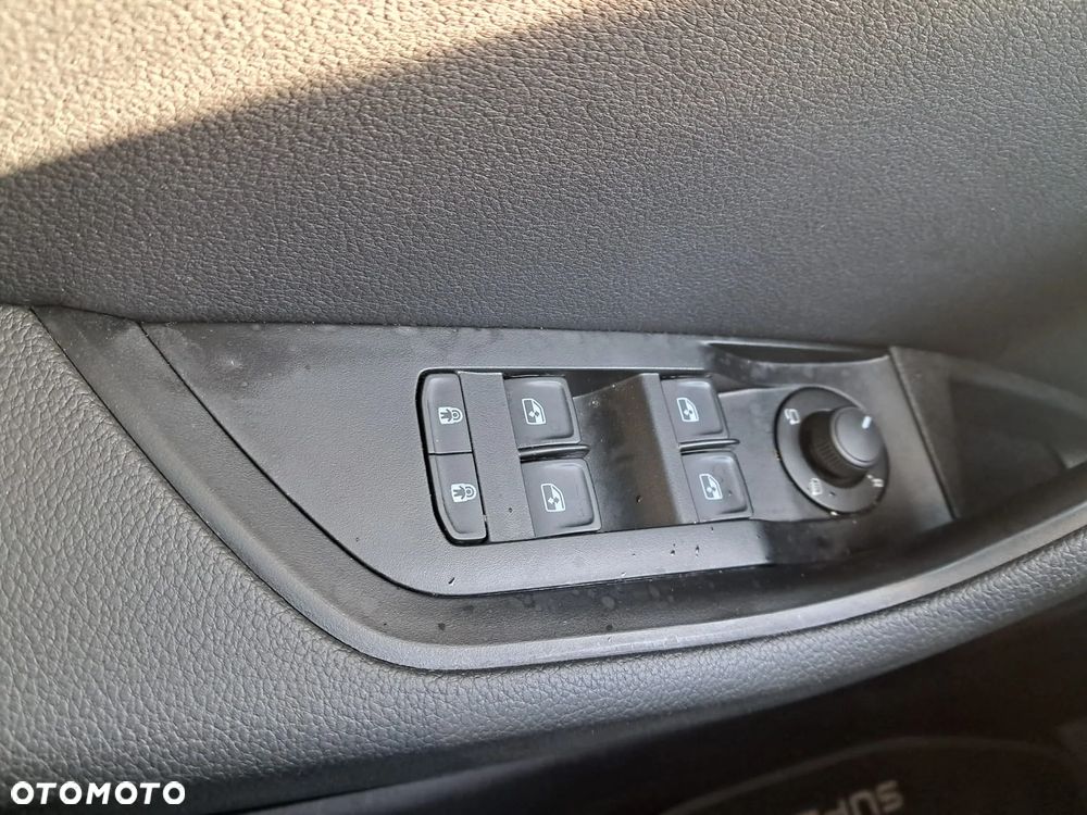Skoda Superb 2.0 TDI SCR Ambition DSG - 8
