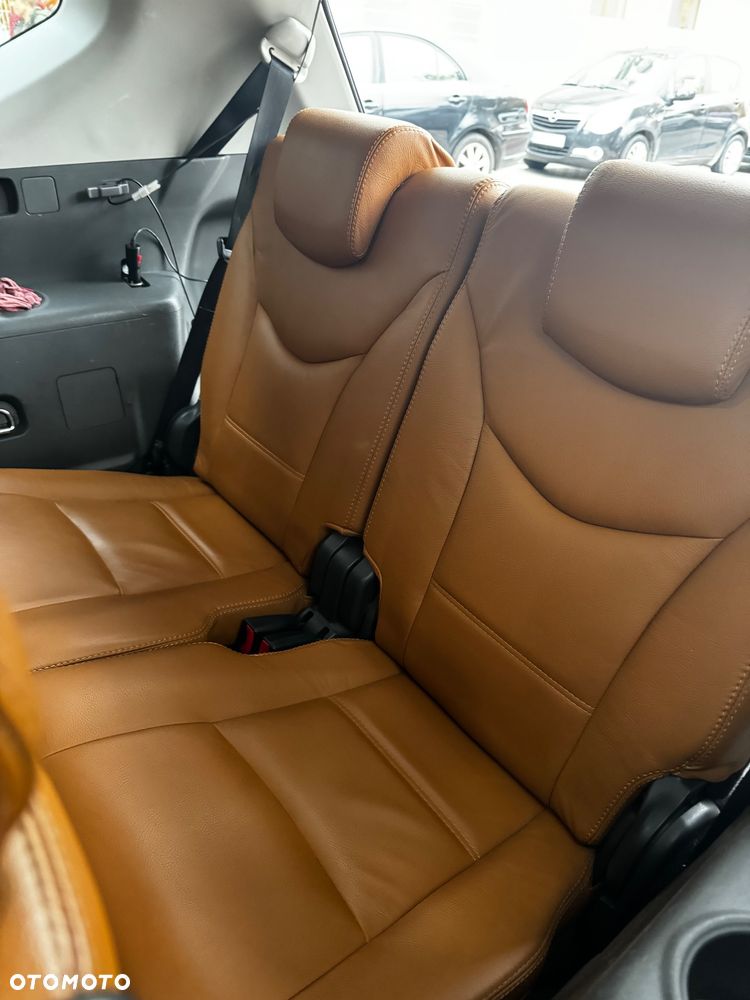 Toyota Prius+ 1.8 HSD Premium - 24