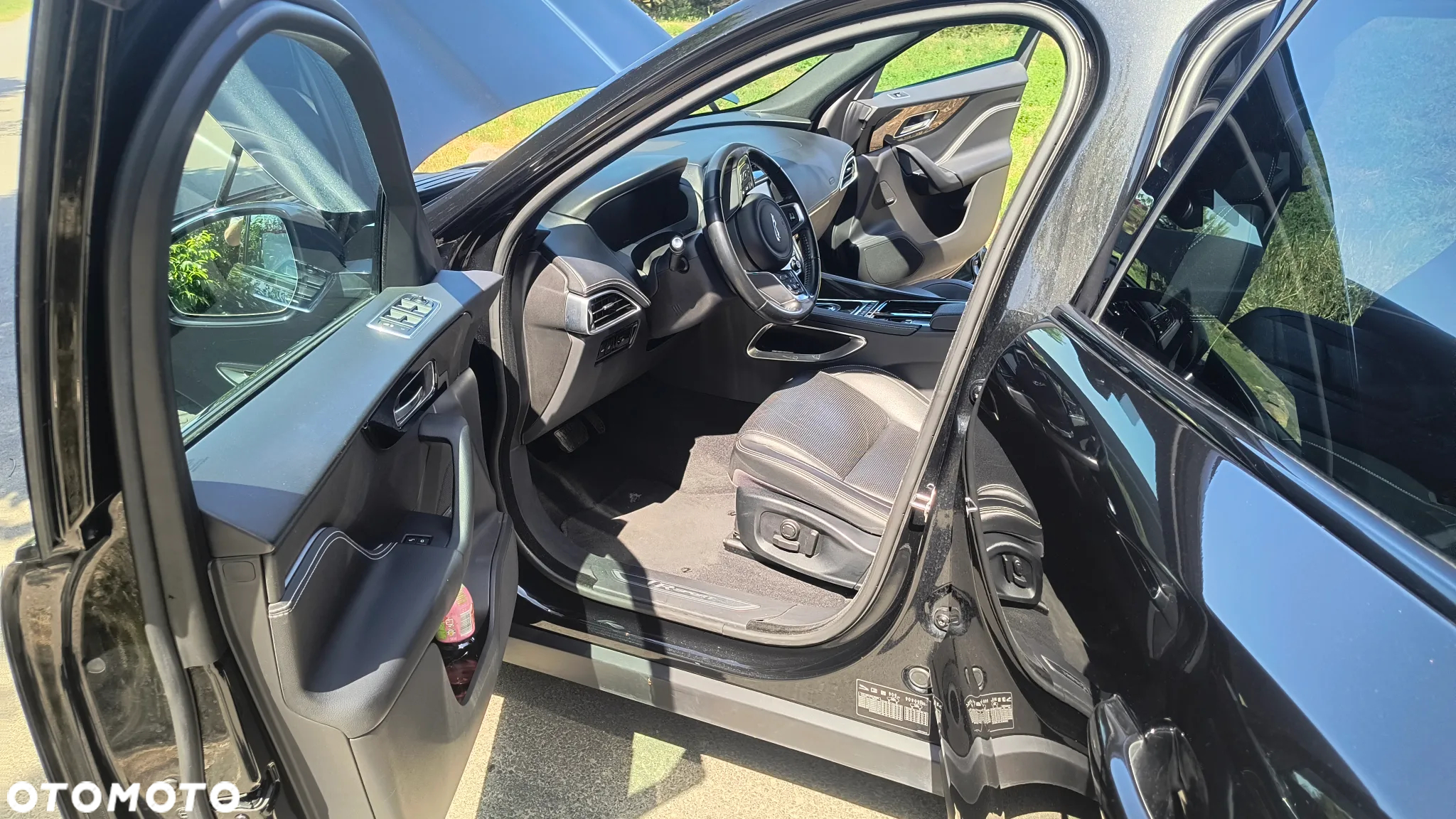 Jaguar F-Pace 20d AWD R-Sport - 14