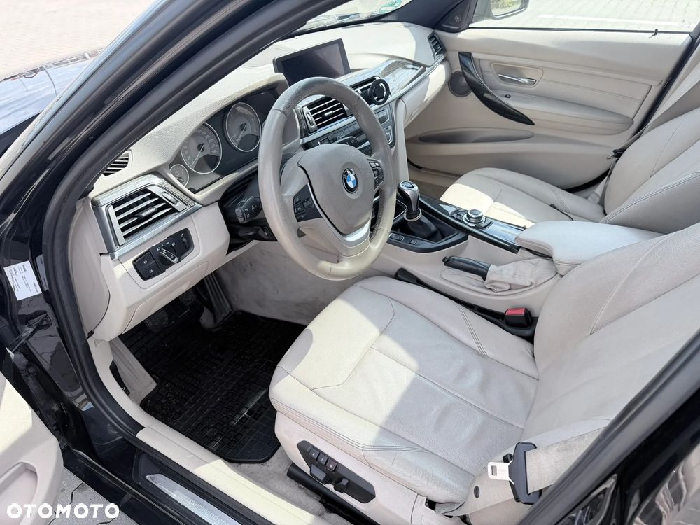 BMW Seria 3 320d - 11