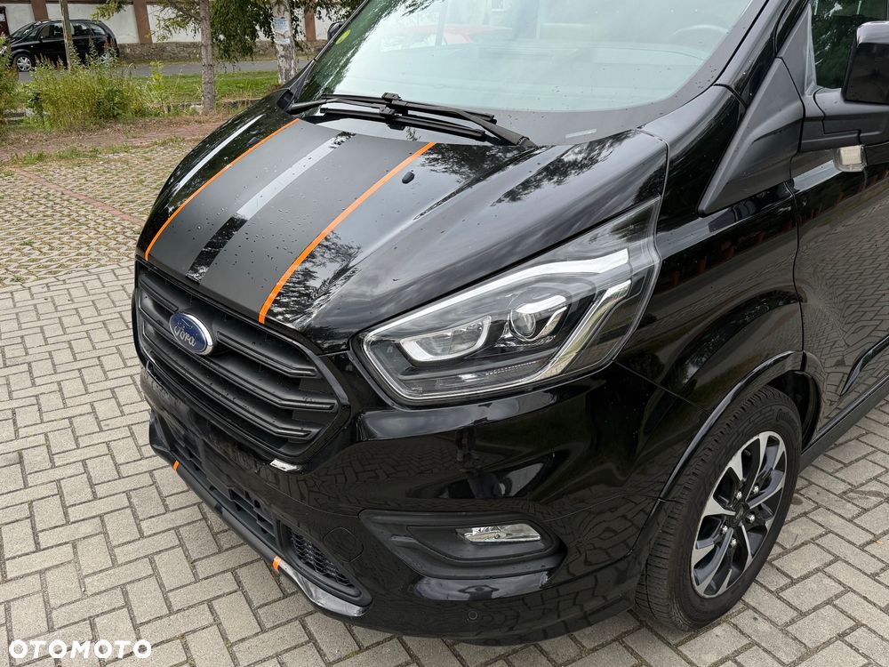 Ford Custom Sport - 7