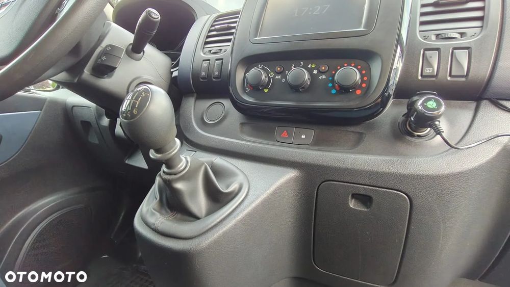 Opel Vivaro - 9
