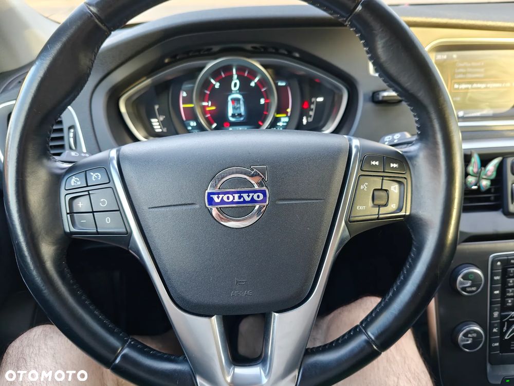 Volvo V40 D2 Momentum - 23