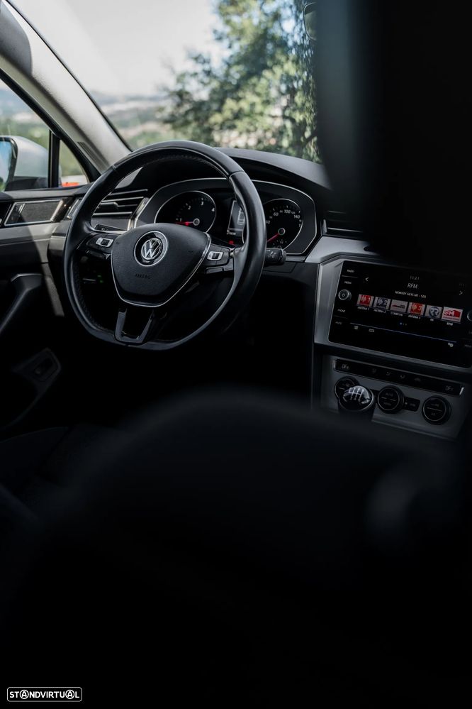 VW Passat 2.0 TDI Highline - 21
