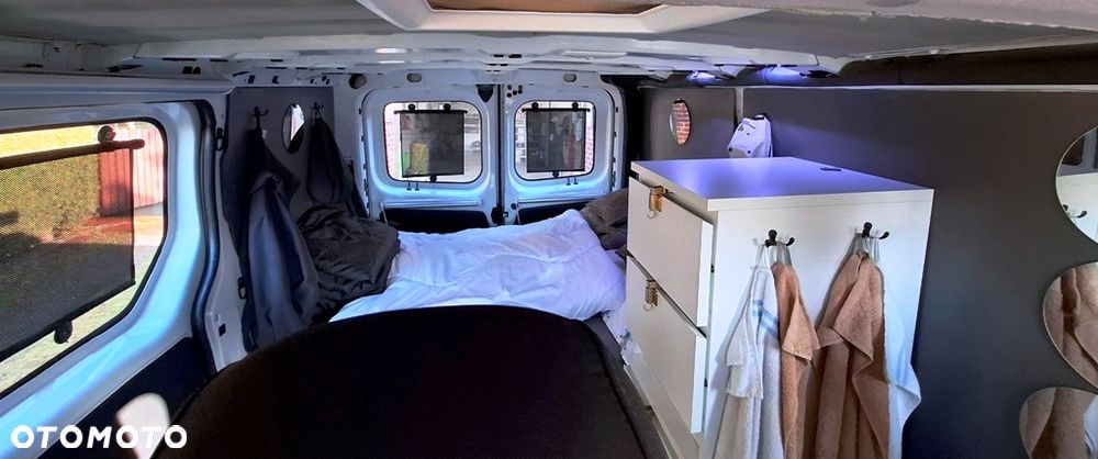 Renault TRAFIC III - 13