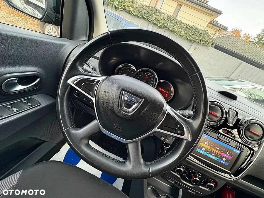 Dacia Lodgy 1.3 TCe Stepway S&S - 22
